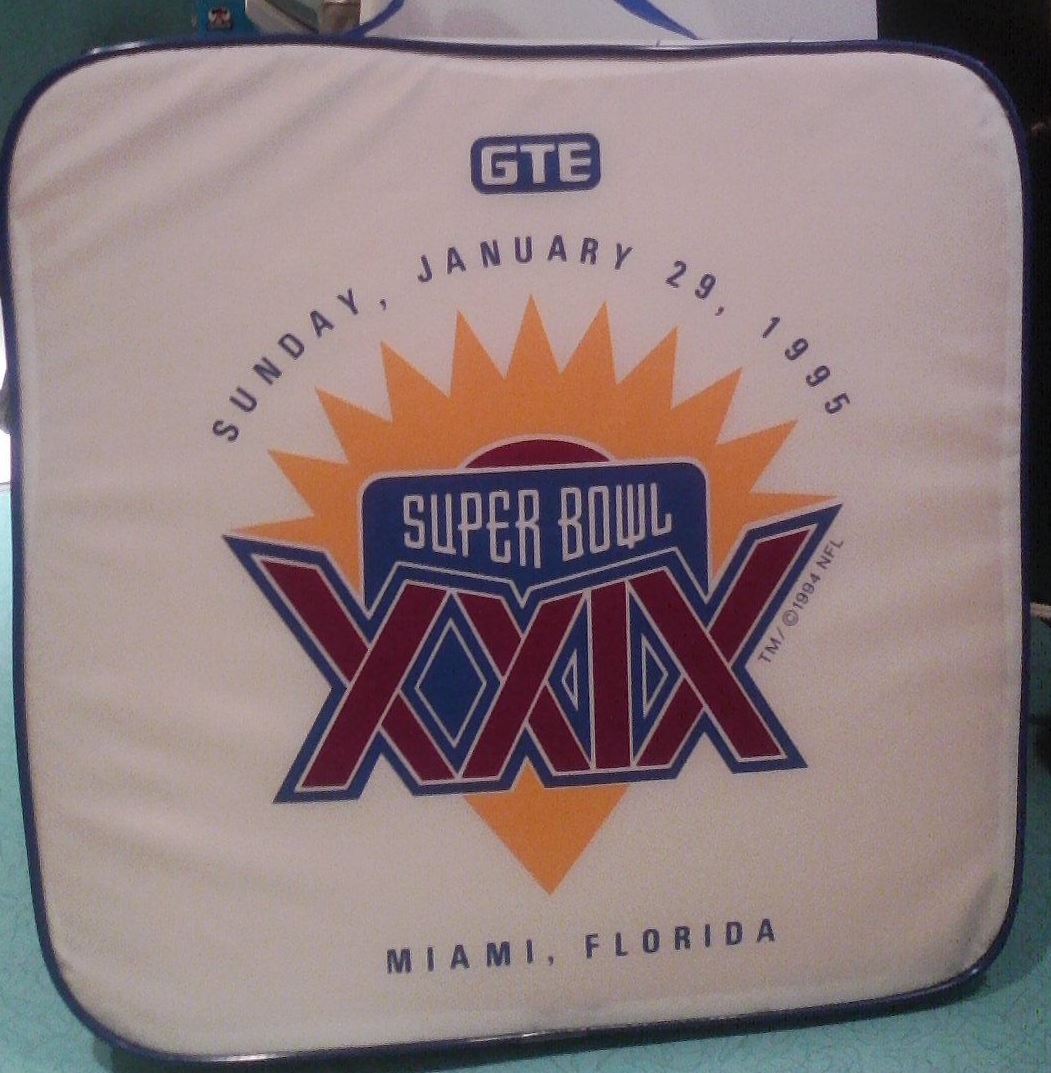 Super Bowl CS         Cushion